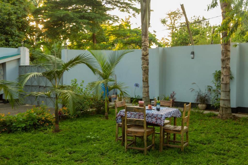 Blue Elephant Villas Arusha Buitenkant foto